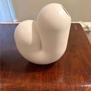 Areawear Contemporary Cream Sculptural Kirby Vase